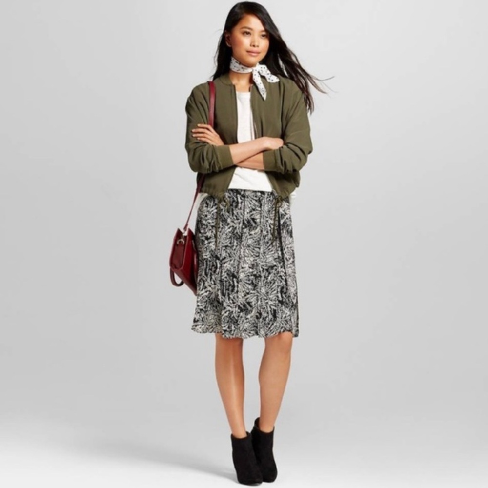 WhoWhatWear Black and White Car Wash Skirt - Picture 2 of 5